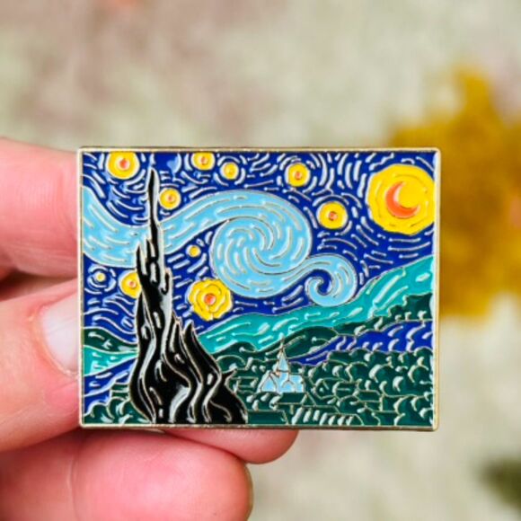 Starry Night in an Enamel Pin - Picture 1 of 1